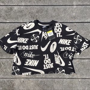 Woman’s Nike Black and White Cropped Tee Shirt